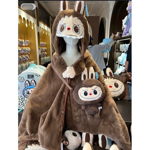 POP MART POP LAND Exclusive Limited Edition Labubu Hooded Blanket