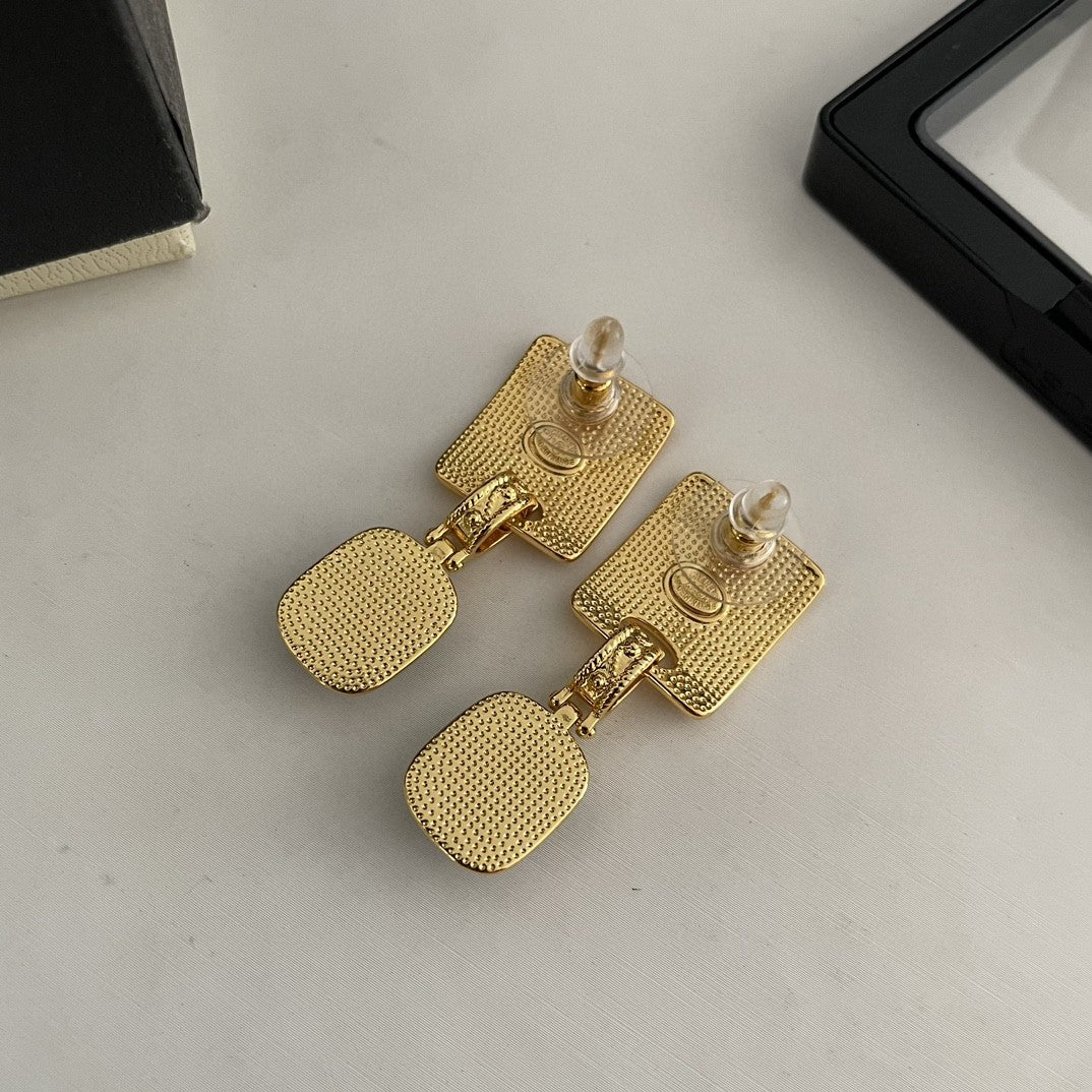 18K Chanel Black Pearl Earrings
