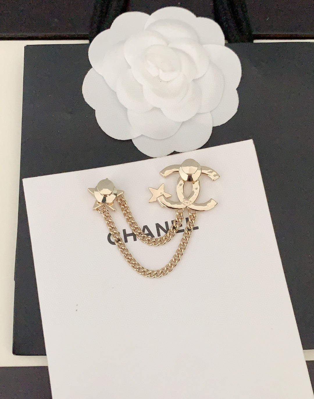 18K Chanel Heart Star Chain Brooch