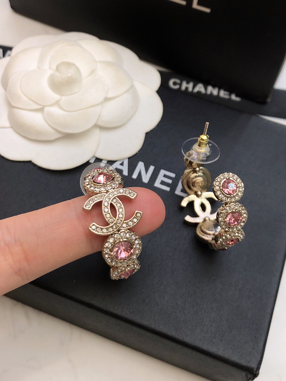 18K Chanel Flowers Earrings