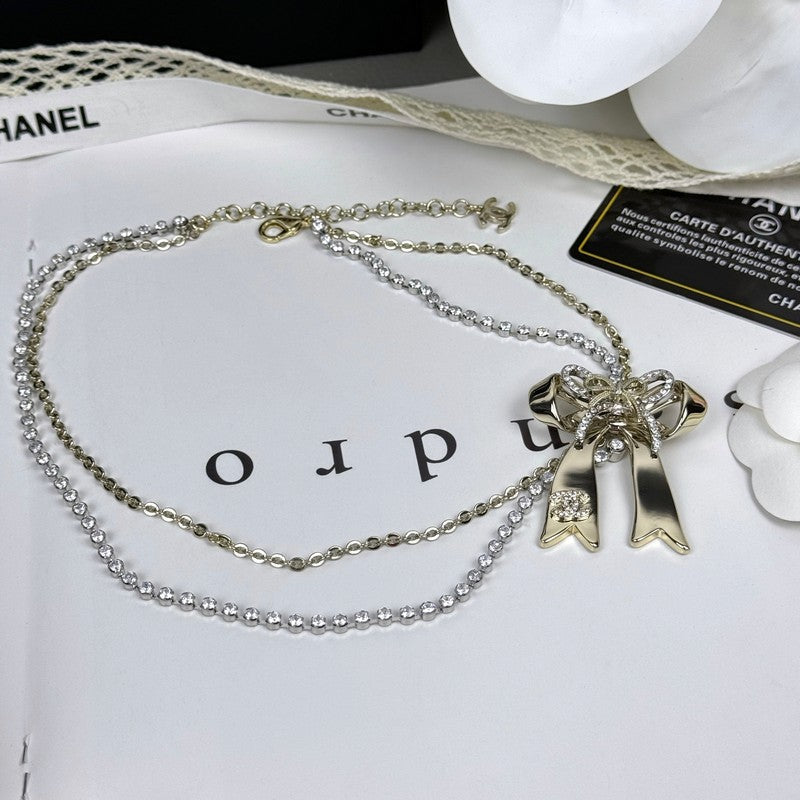 18K Chanel 25K Bow Tie Diamond Gold Necklace