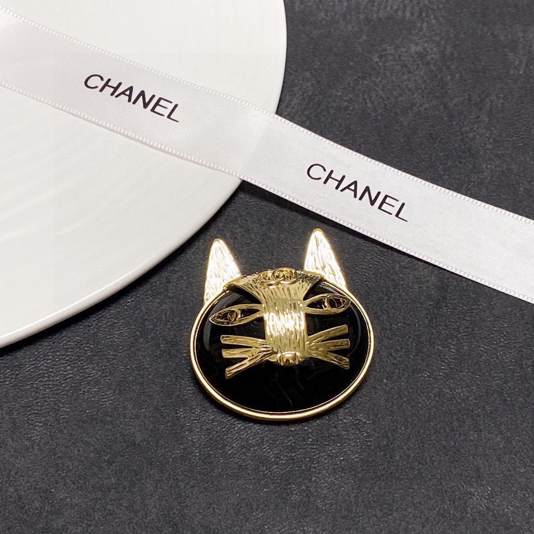 18K Chanel Cat Brooch