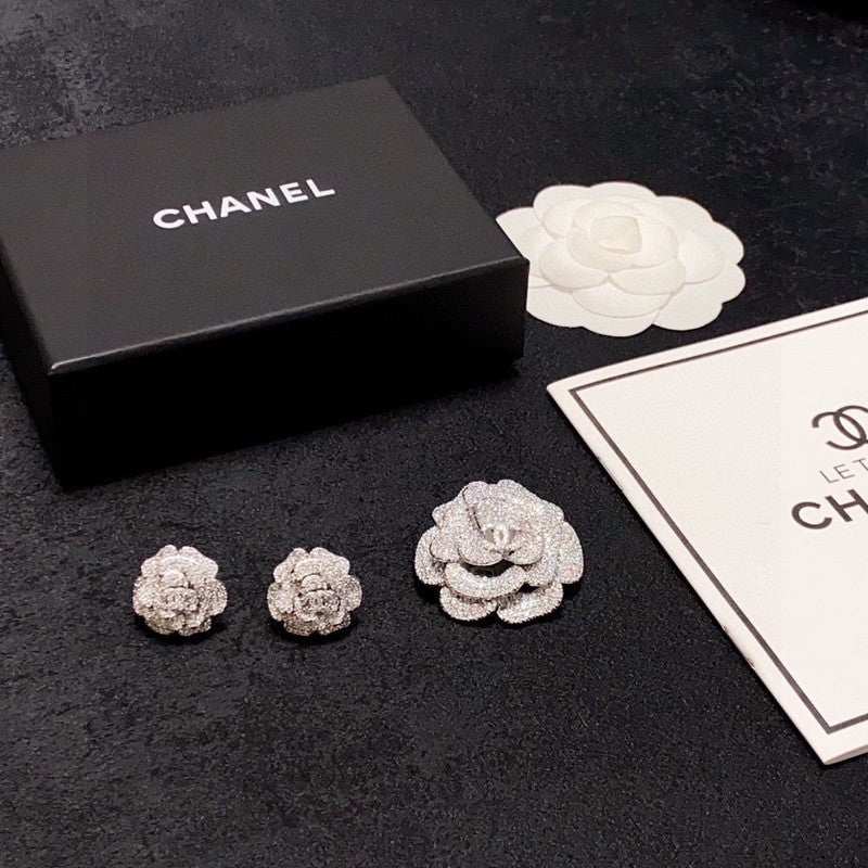 18K Chanel Full Diamond Camellia Brooch