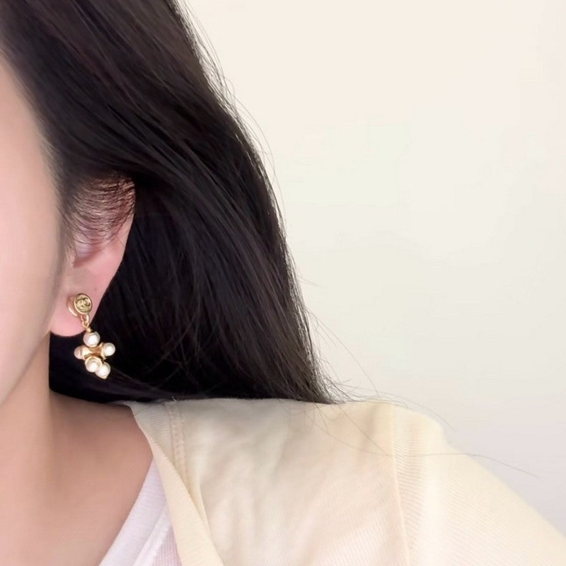 18K Chanel Grape Pearl Gold Earrings