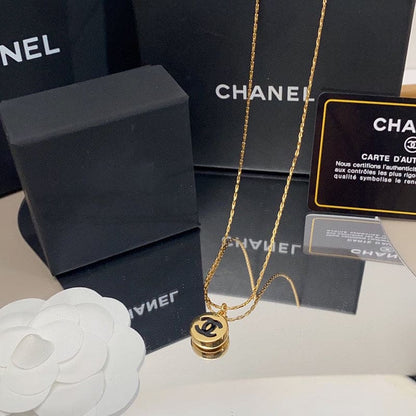 18K  Chanel Pendant Necklace