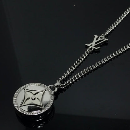 18K Louis Vuitton Catch Necklace