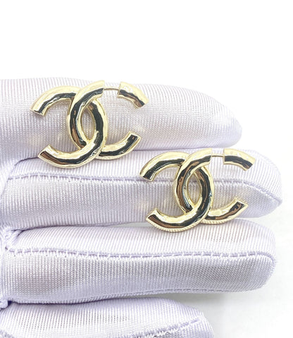 18K  Chanel Gold Earrings