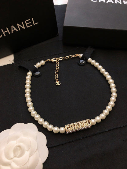 18K  Chanel Scripe Pearls Chain Necklace