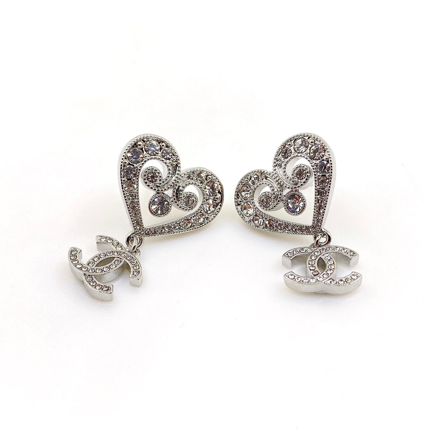 18K  Chanel Heart Diamond Earrings