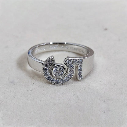 18K  Chanel No.5 Diamond Ring