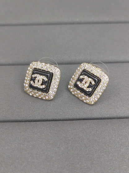 18K  Chanel Diamond Square Black Earrings