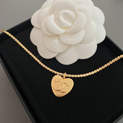 18K  Chanel Vintage Necklace