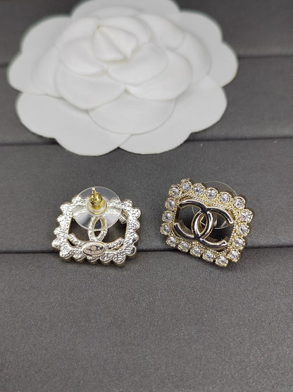 18K  Chanel Diamonds Earrings
