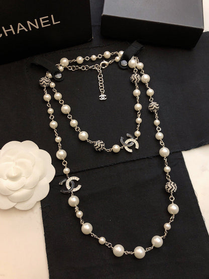 18K  Chanel Star Pearls Long Necklace