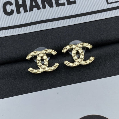 18K  Chanel Classic Earrings