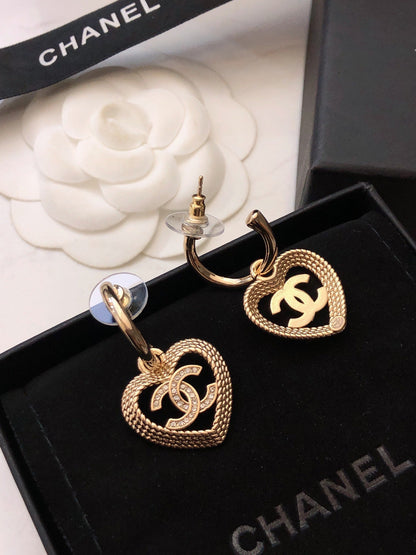 18K  Chanel Heart Strass Earrings