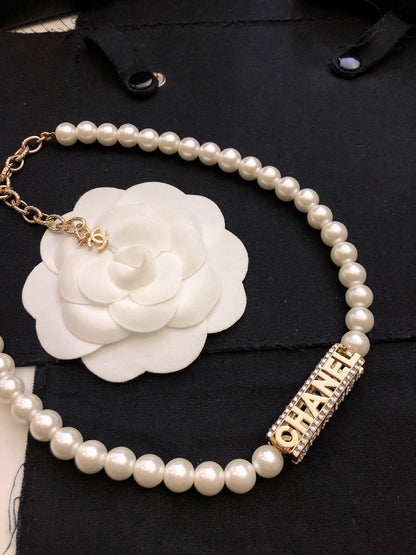18K  Chanel Scripe Pearls Chain Necklace