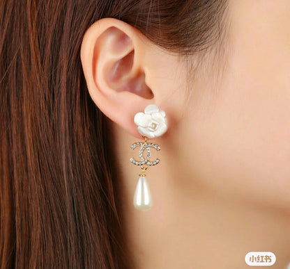18K  Chanel Flower Pearl Earrings