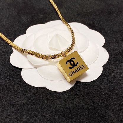 18K  Chanel Pendant Necklace