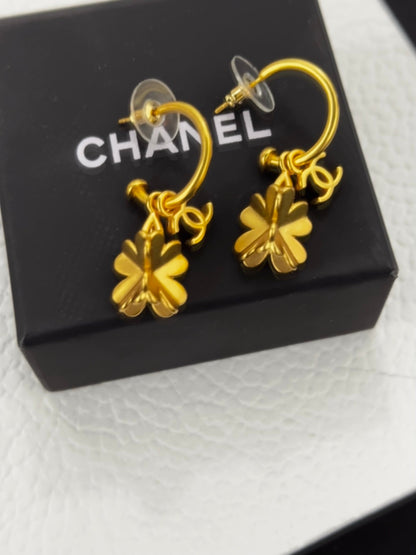 18K  Chanel Flowers Earrings