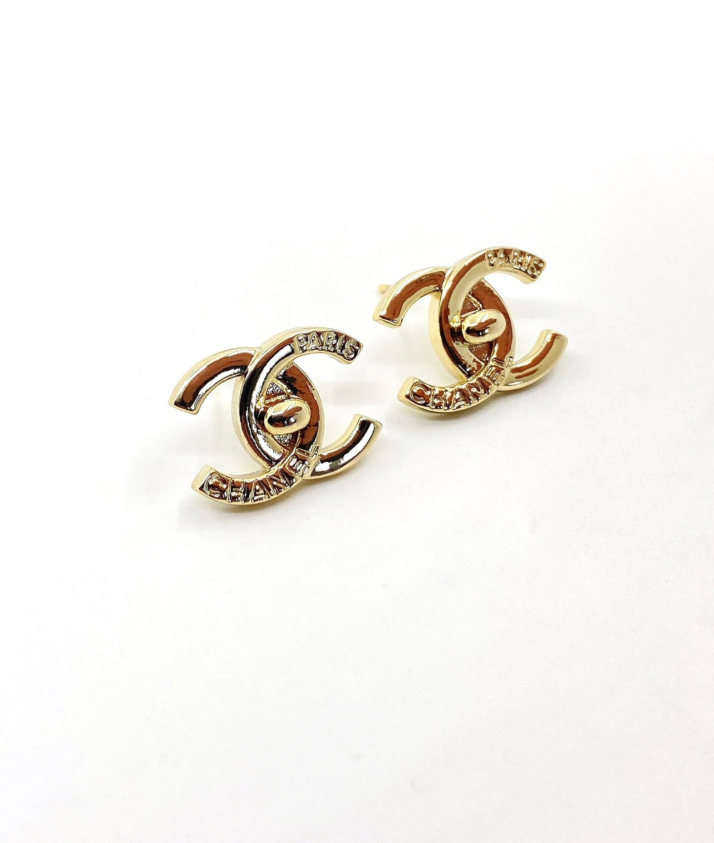 18K  Chanel Gold Earrings