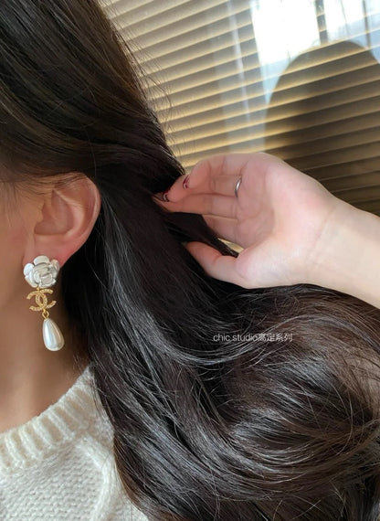 18K  Chanel Flower Pearl Earrings