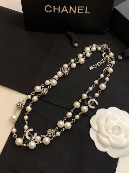 18K  Chanel Star Pearls Long Necklace