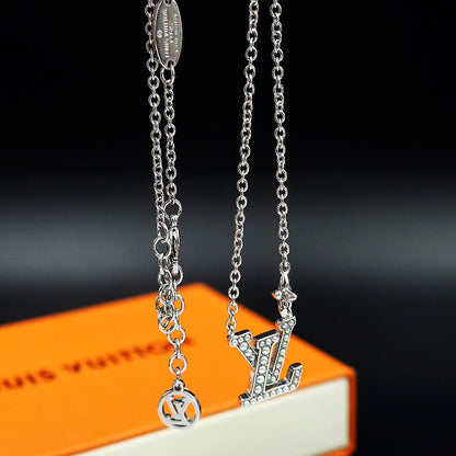 18K Louis Vuitton Iconic Pearls Necklace