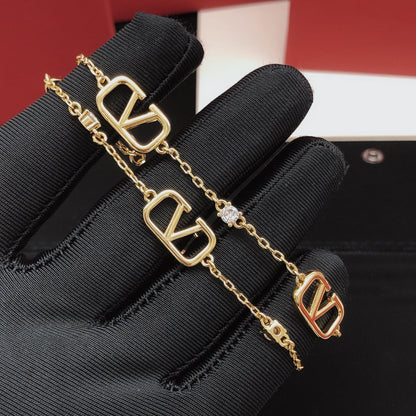 18K Valentino Long Diamonds Necklace