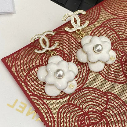 18K  Chanel Flower Pearl Earrings