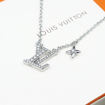 18K Louis Vuitton Iconic Pearls Necklace