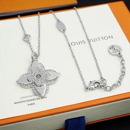 18K Louis Vuitton Medaillon Necklace