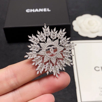 18K  Chanel Flower Crystal Brooch