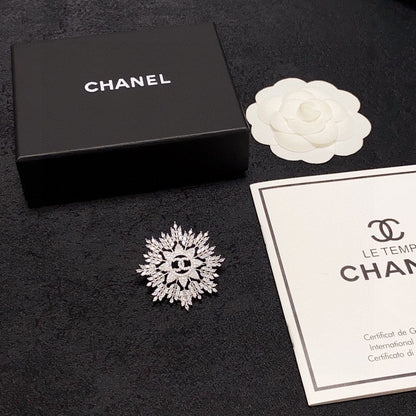 18K  Chanel Flower Crystal Brooch