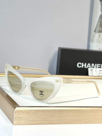 CHANEL Sunglasses-71774
